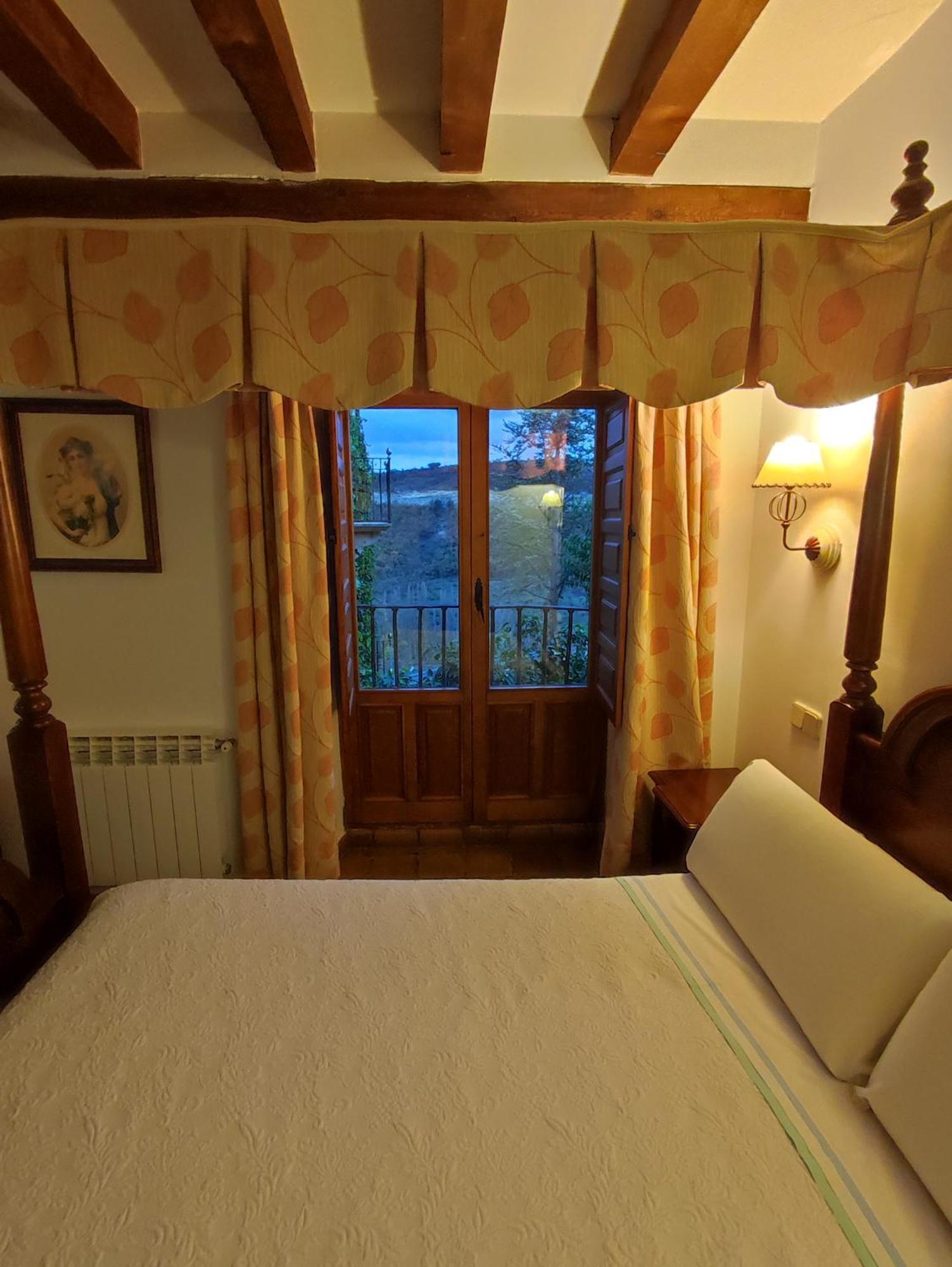 Hostal Posada La Panadera Сепульведа Екстер'єр фото
